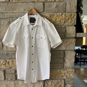 H&M LOGG Fitted White Short-Sleeve Casual Button-Down Shirt Size Large